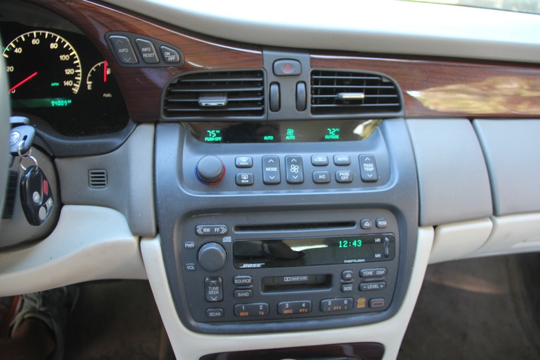 2001 Cadillac Deville 24K Edition Sedan