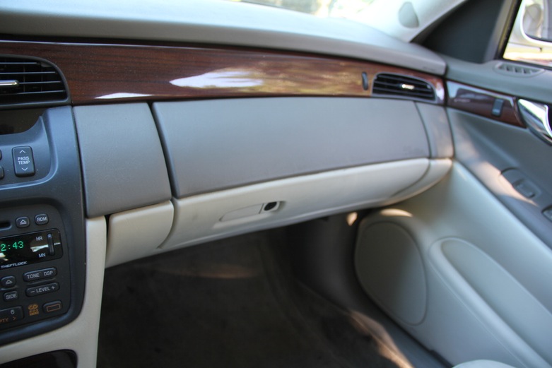 2001 Cadillac Deville 24K Edition Sedan