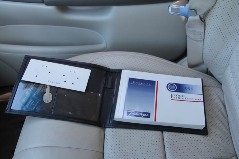 2001 Cadillac Deville 24K Edition Sedan