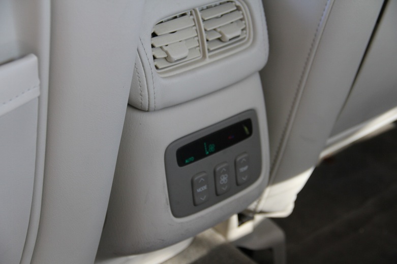 2001 Cadillac Deville 24K Edition Sedan