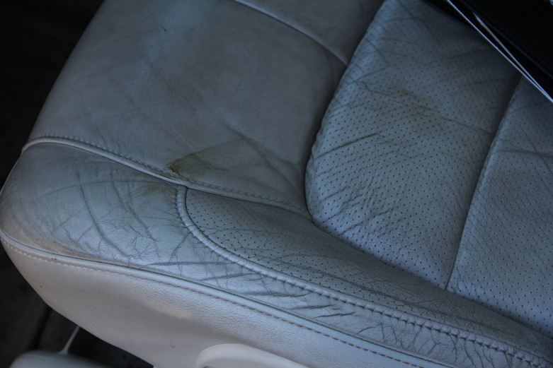 2001 Cadillac Deville 24K Edition Sedan