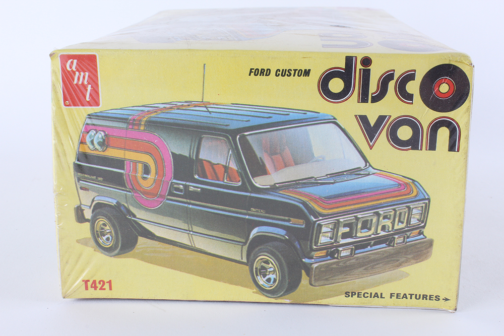 AMT Disco Van and Vantom Ford Custom Vans 1/25 Scale Model Car Kits