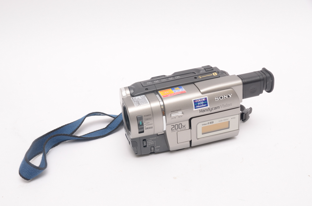 Sony Handycam CCD-TRV37 Camcorder With Night Mode