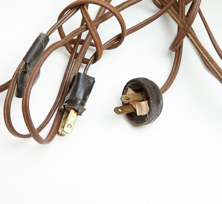 Pair of Vintage Saarinen-Style Laurel Mushroom Table Lamps