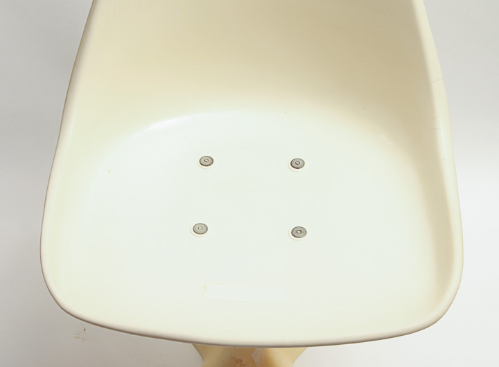 Set of Saarinen-Style White Tulip Dining Chairs