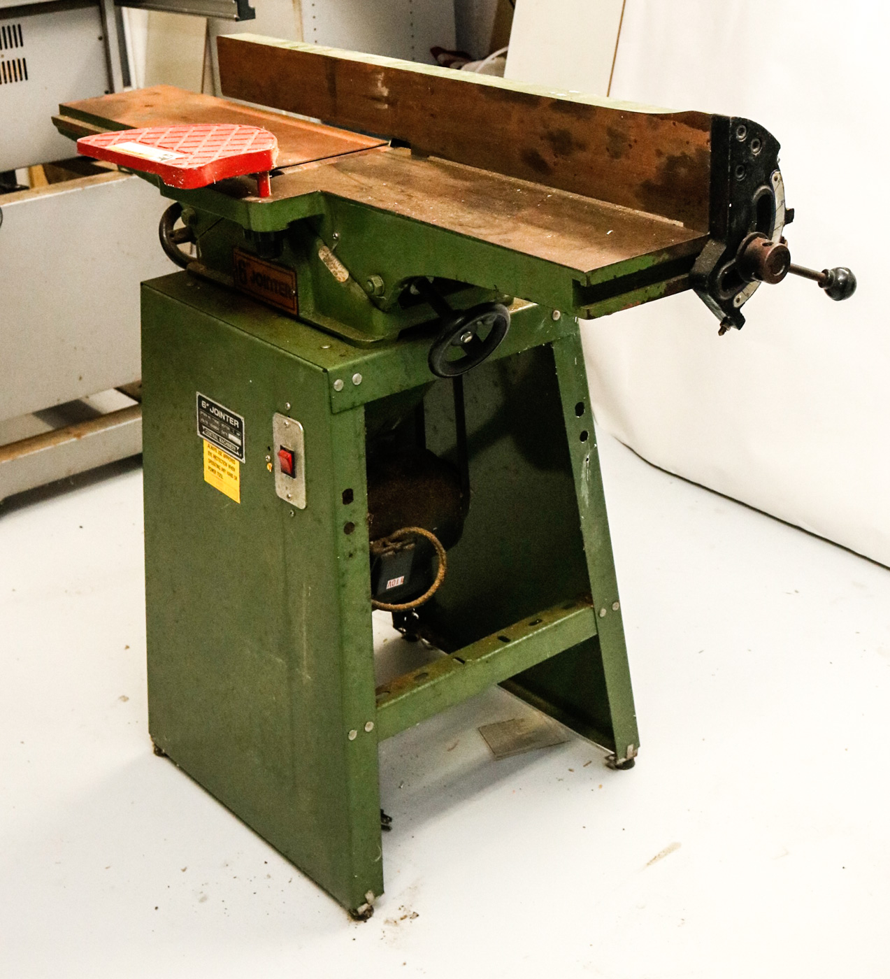 Central Machinery Six-Inch Jointer