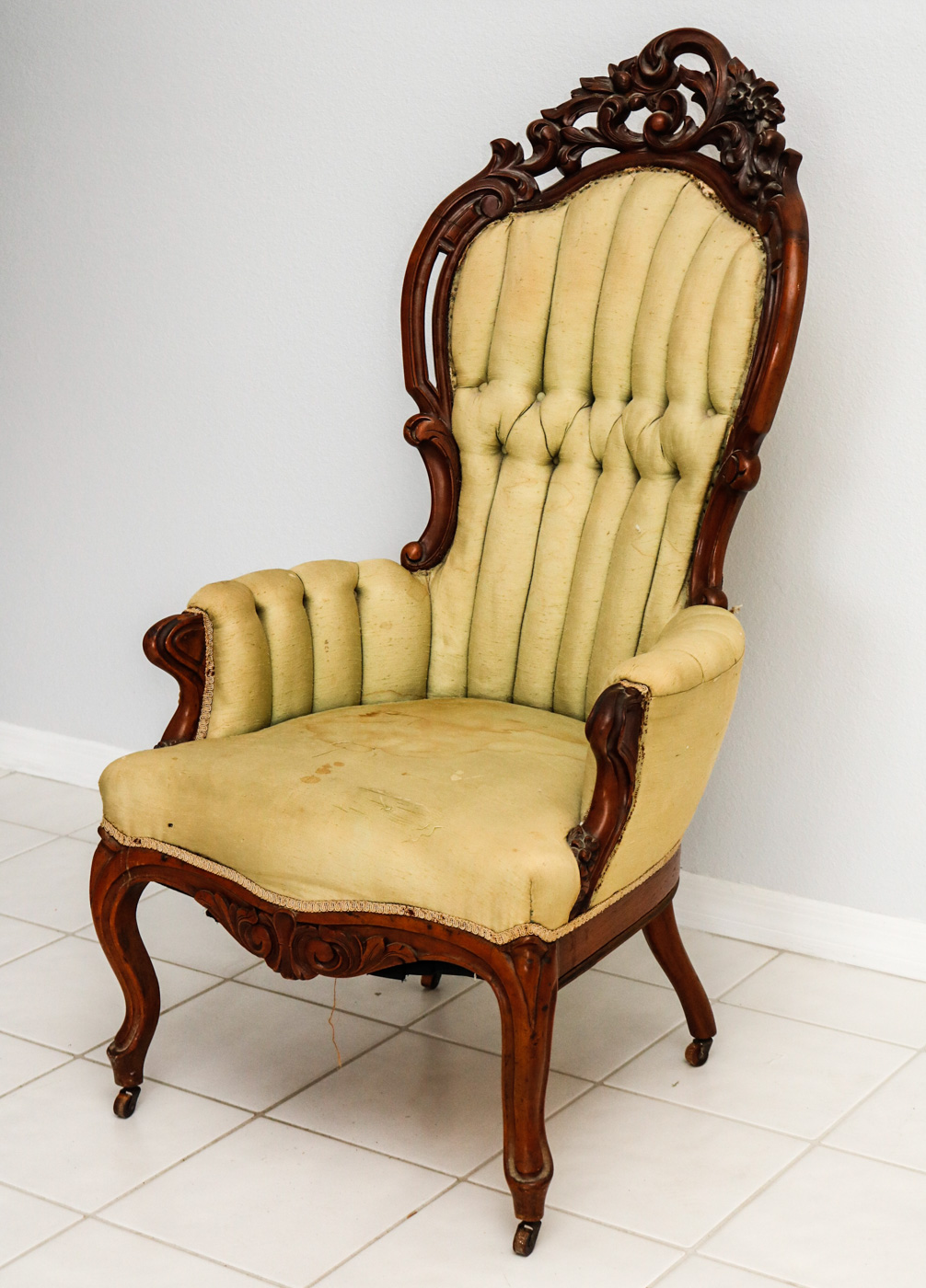Mid 19th Century Victorian Rococo Revival Parlor Chair