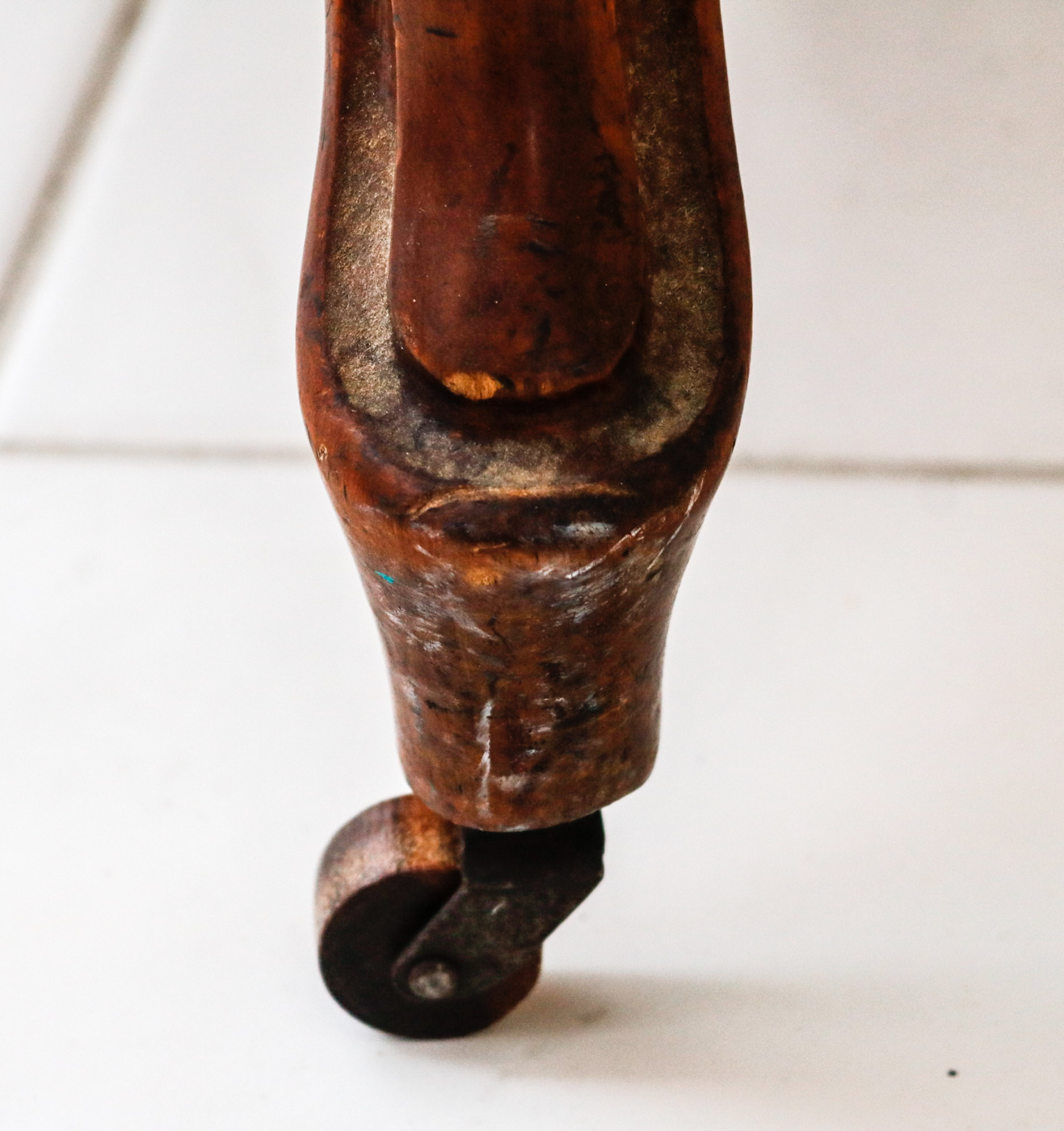 Mid 19th Century Victorian Rococo Revival Parlor Chair