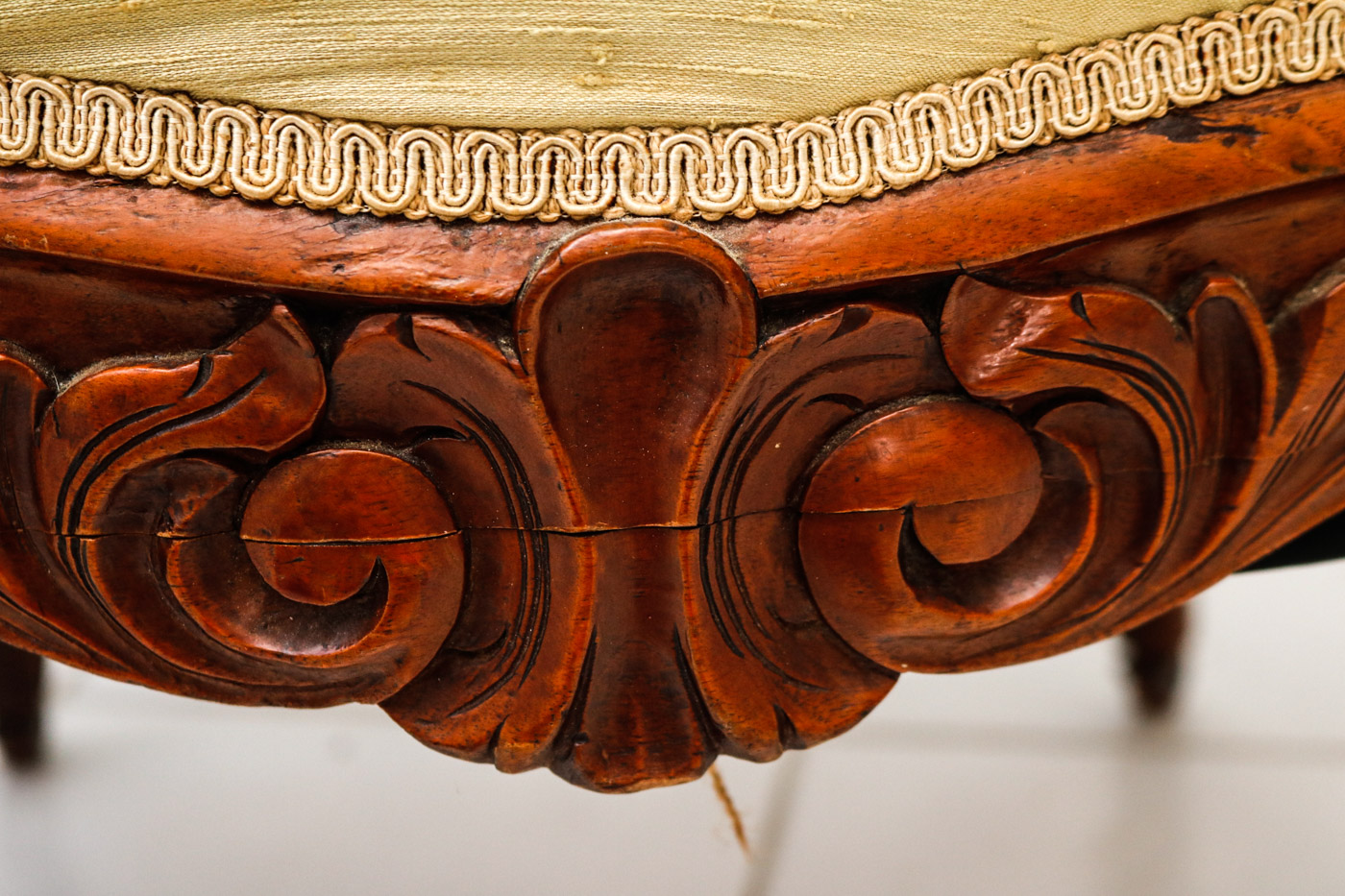 Mid 19th Century Victorian Rococo Revival Parlor Chair