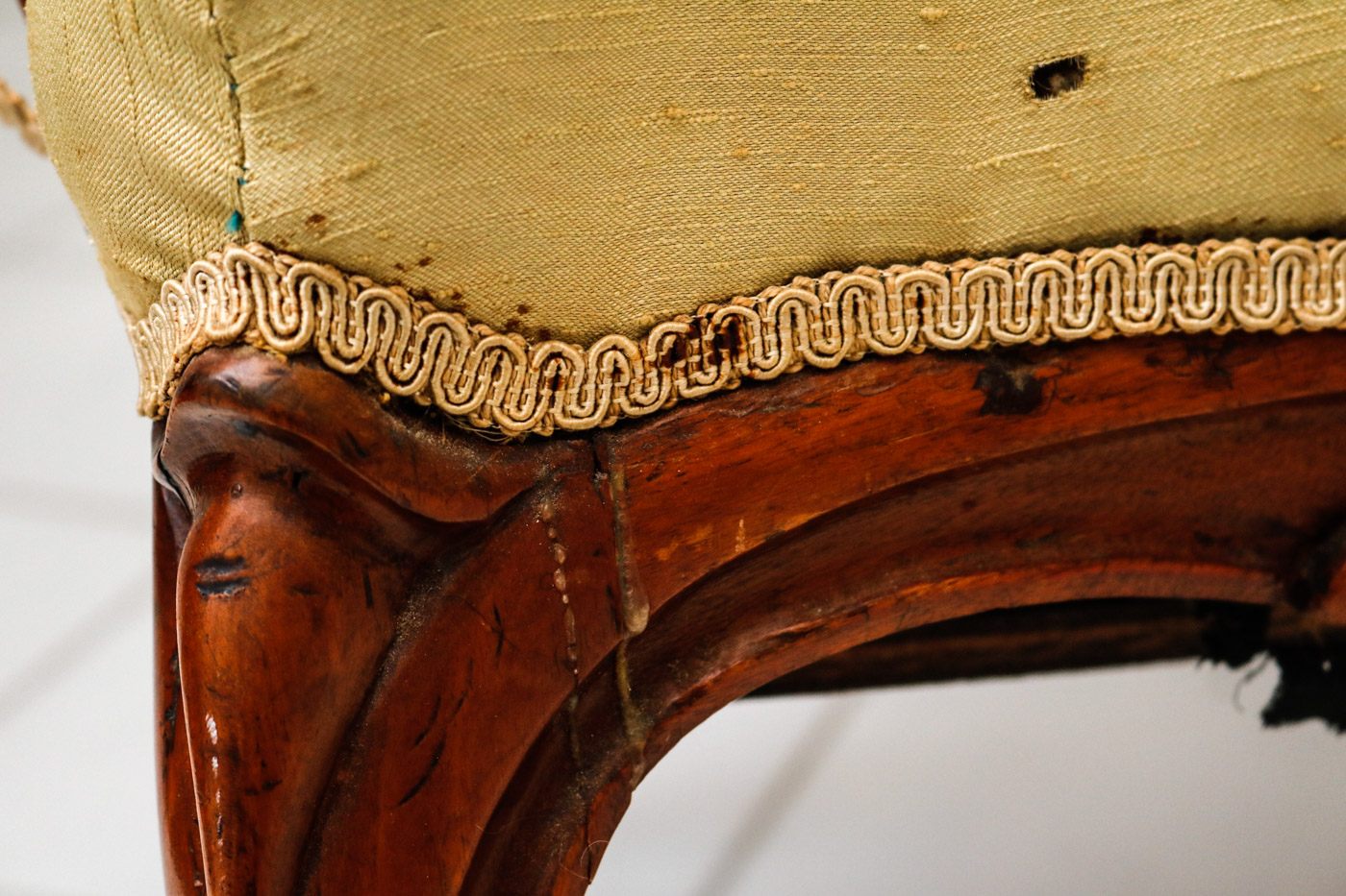 Mid 19th Century Victorian Rococo Revival Parlor Chair