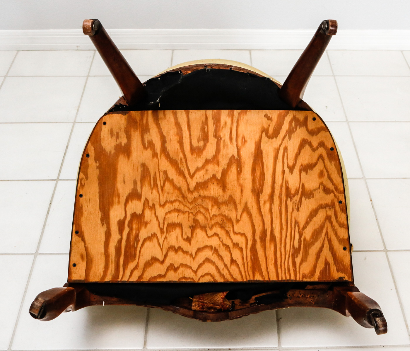 Mid 19th Century Victorian Rococo Revival Parlor Chair