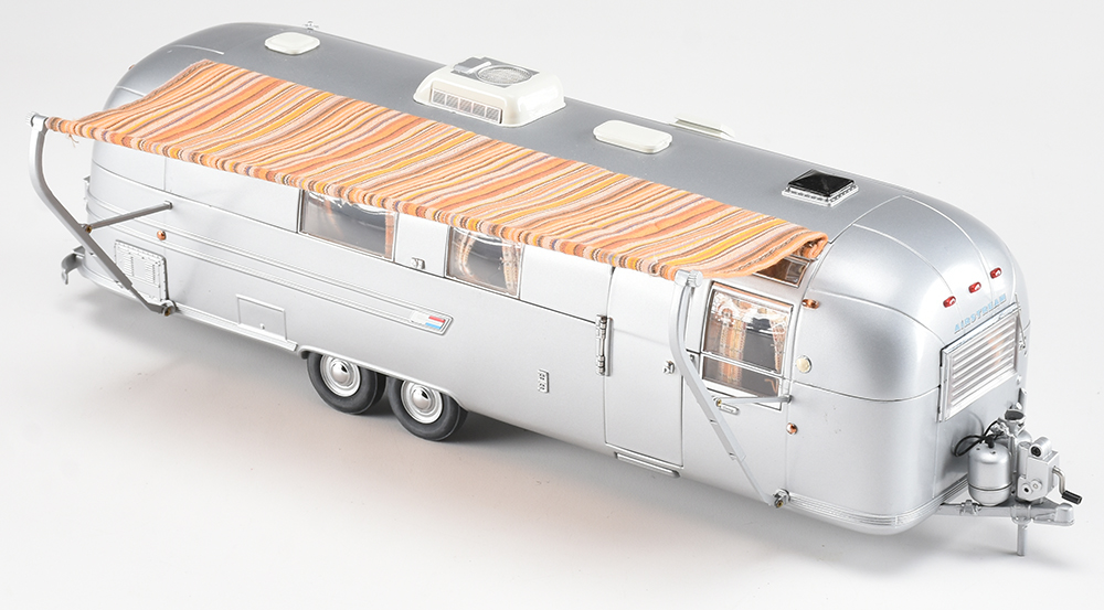 Limited Edition Franklin Mint 1968 Airstream Trailer