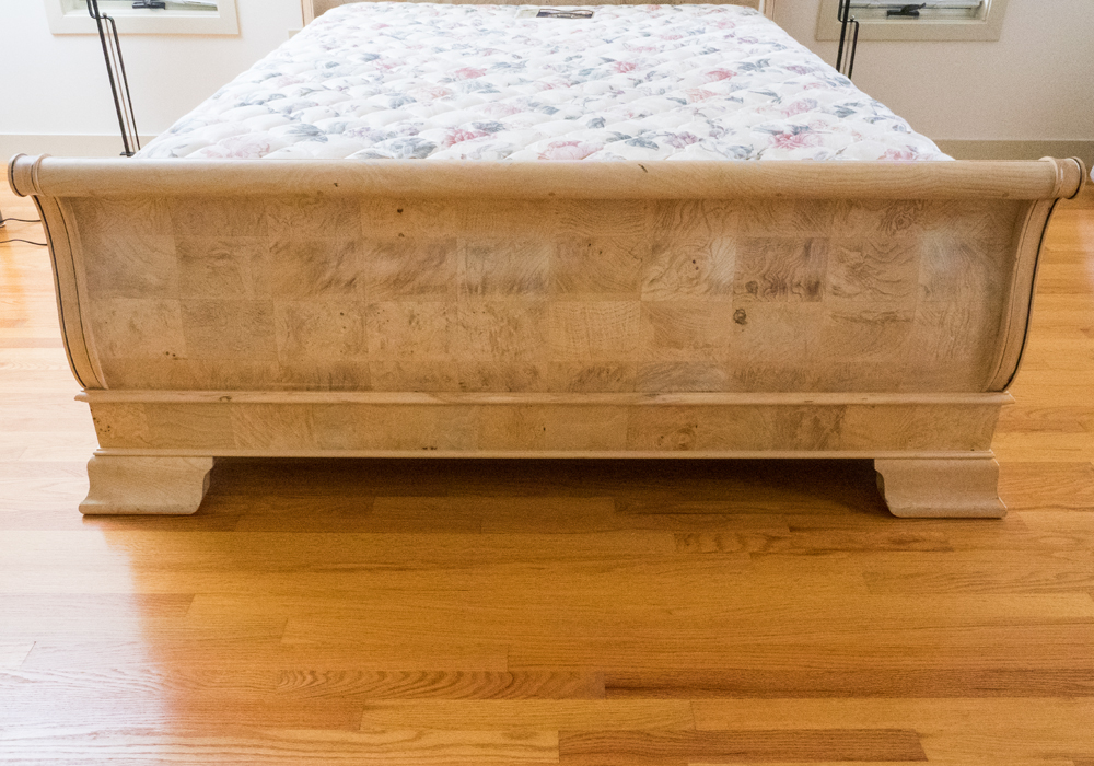 Henredon 'Charles X' Queen Sleigh Bed