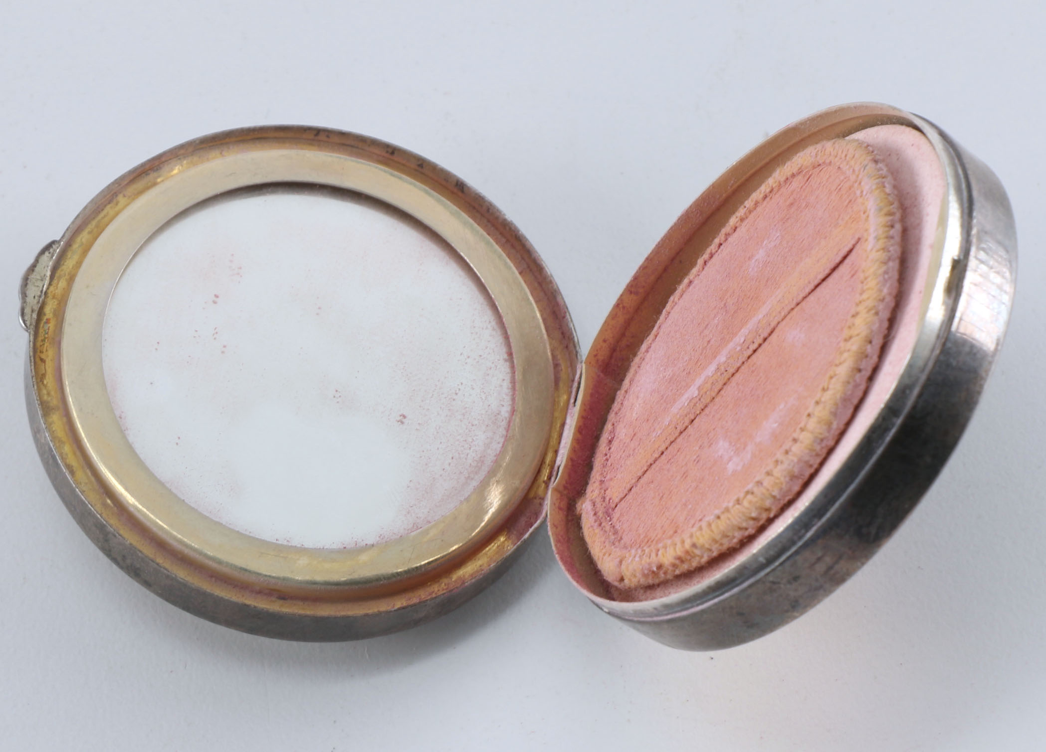 Watrous Mfg. Co. Sterling Silver Compact