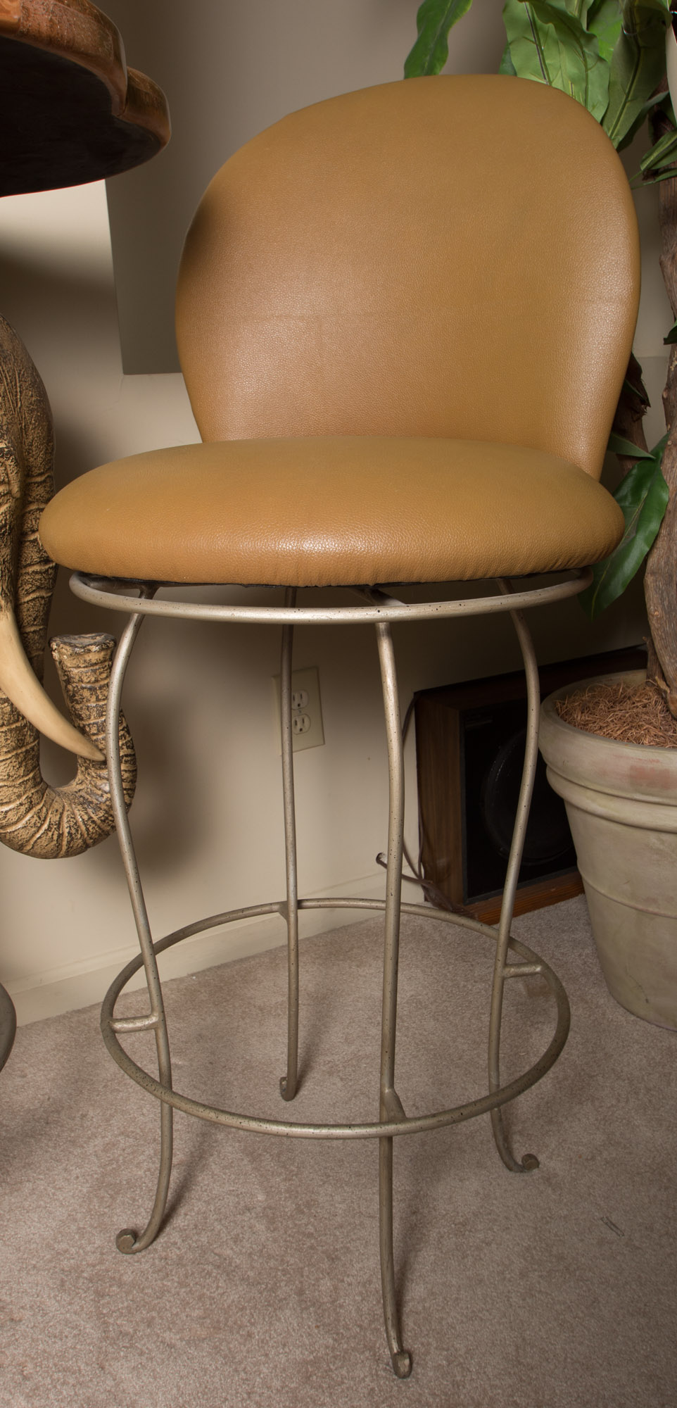 Elephant Bar Table with Stools