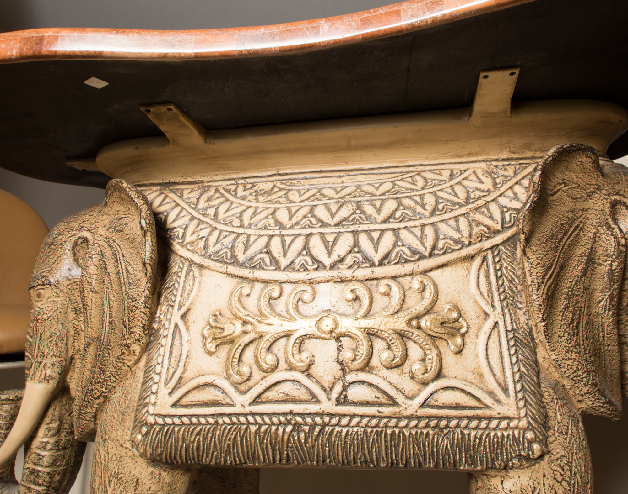Elephant Bar Table with Stools