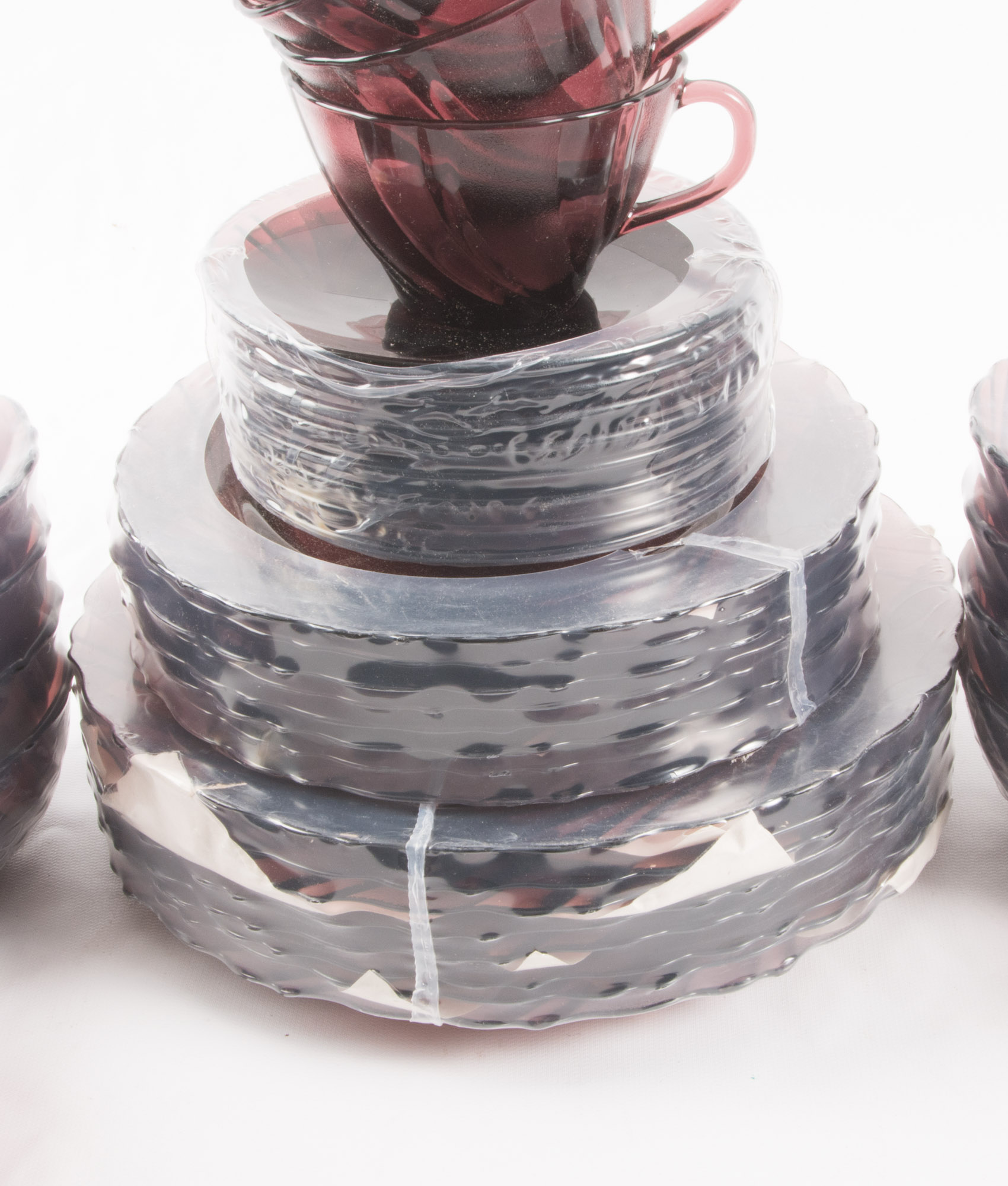 Vereco France Purple 40 Piece Tableware Set