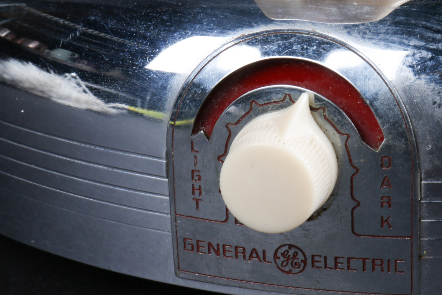 Vintage 1950s General Electric Chrome Waffle Iron