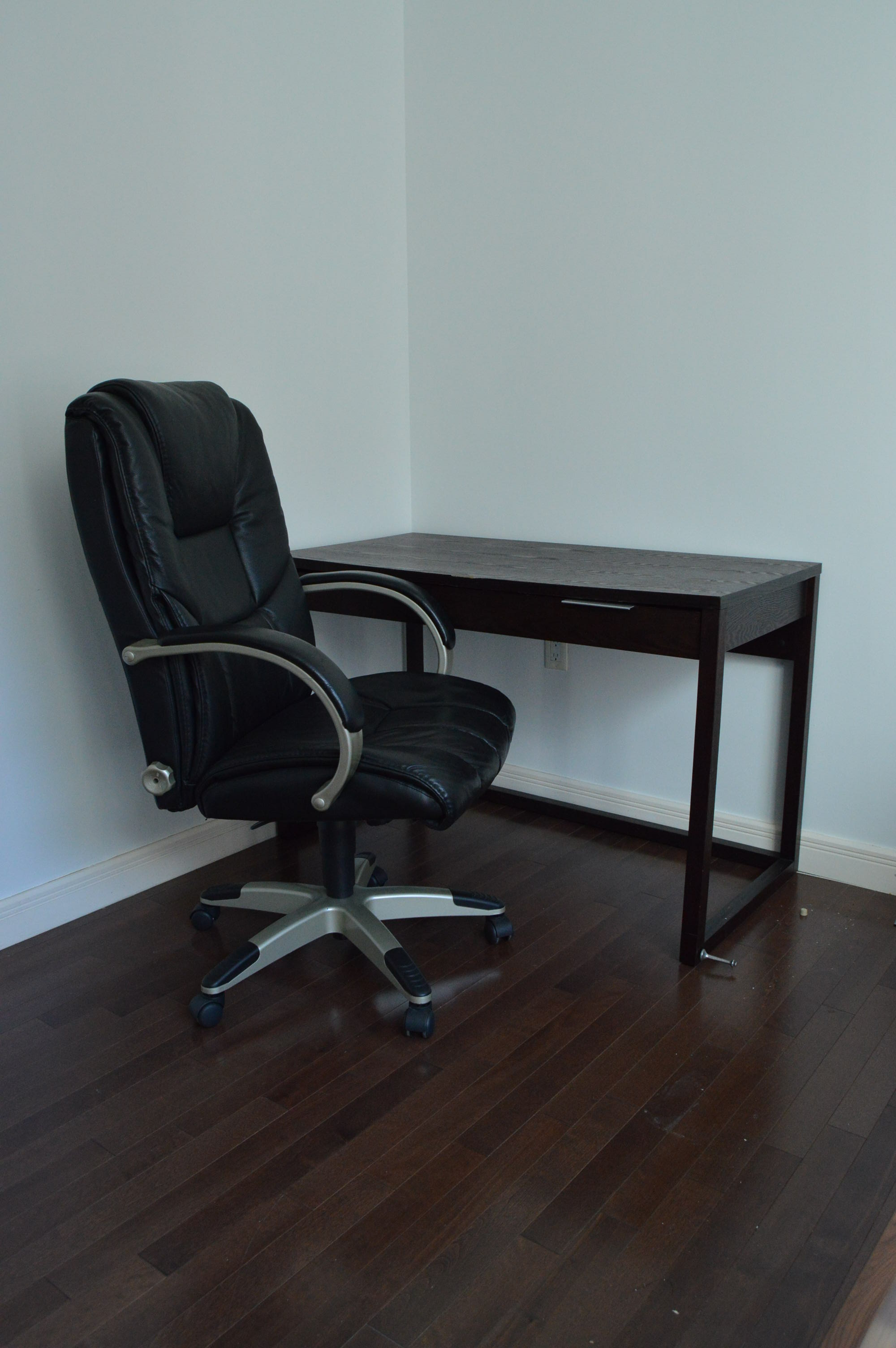 Oak Office Desk and Executive Style Chair