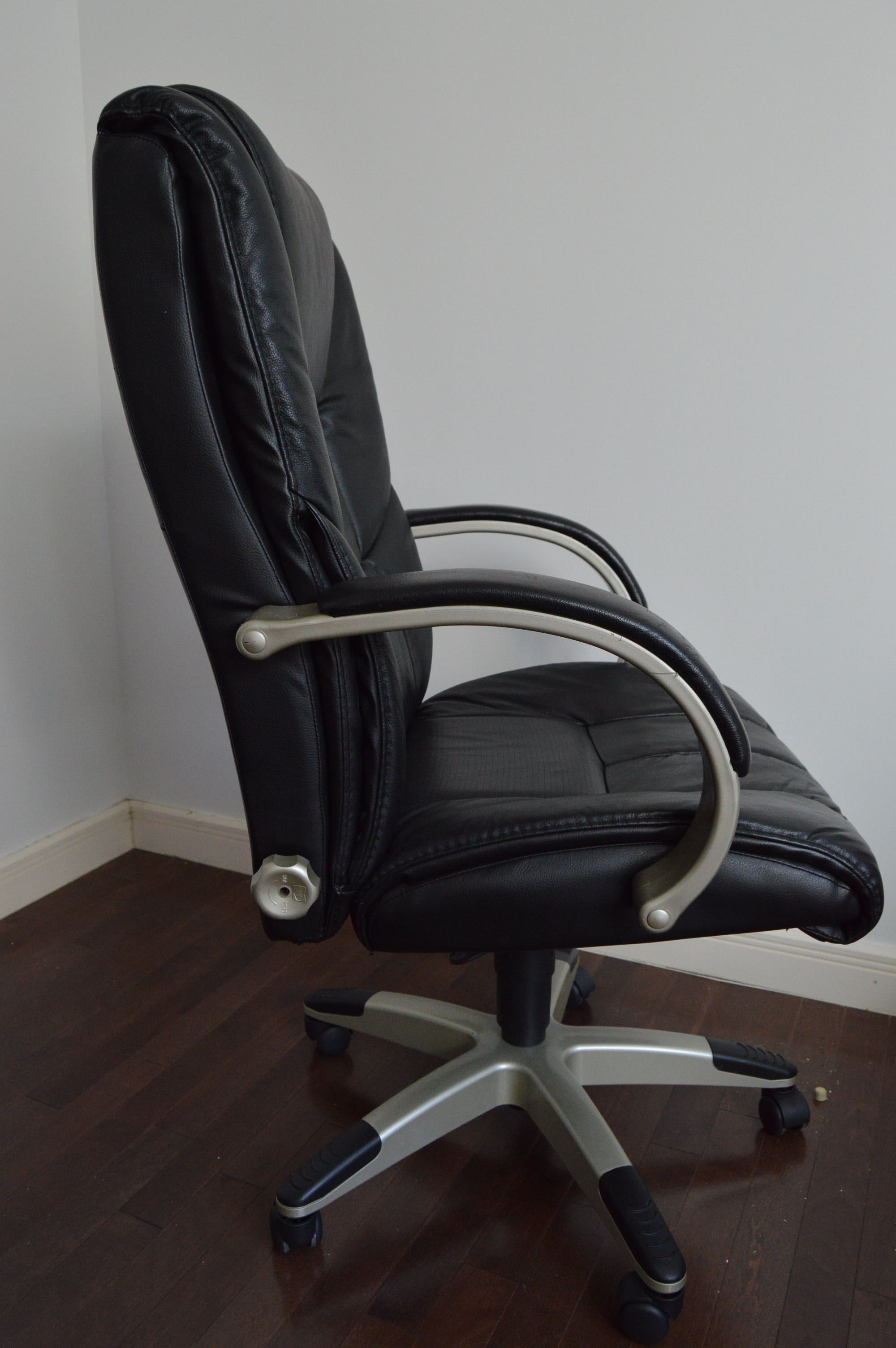 Oak Office Desk and Executive Style Chair