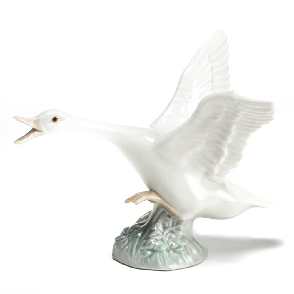 Lladro Daisa Porcelain Goose Figurine