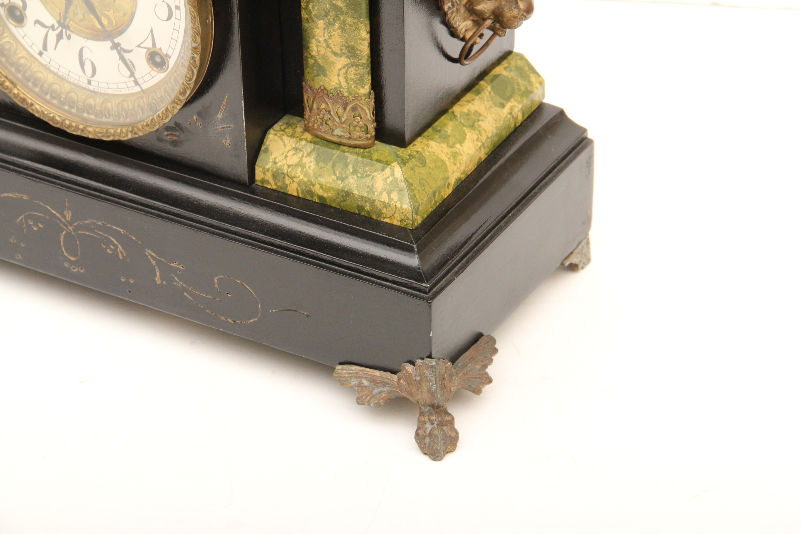 Vintage Wm. L. Gilbert Mantel Clock