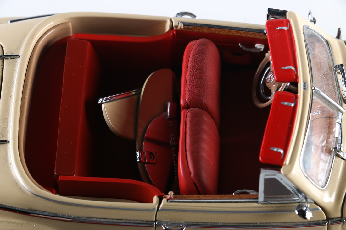 Danbury Mint 1941 Chevrolet Special DeLuxe Convertible