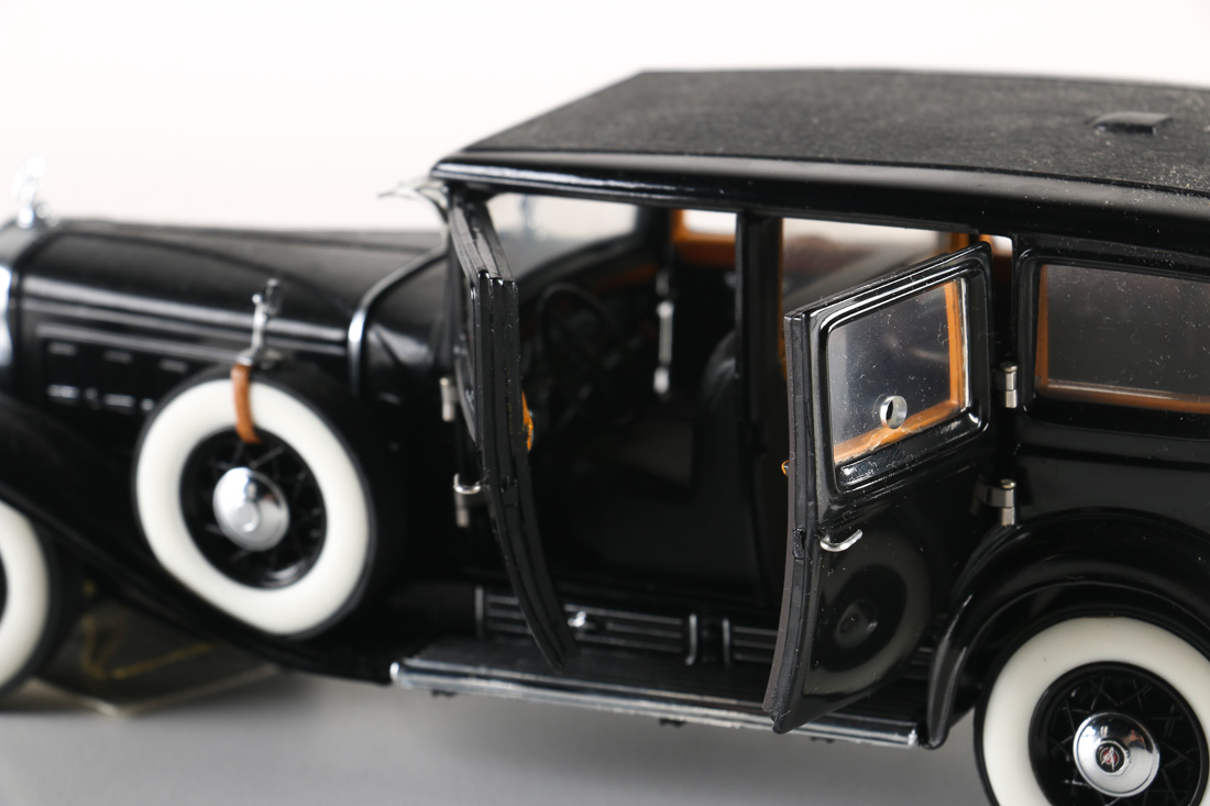 Franklin Mint 1930 Cadillac V16 LWB Imperial Sedan Al Capone