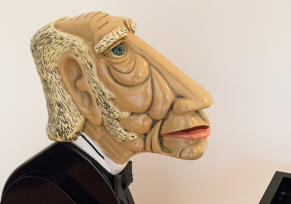 Bombay Company 'James The Butler' Tray Table