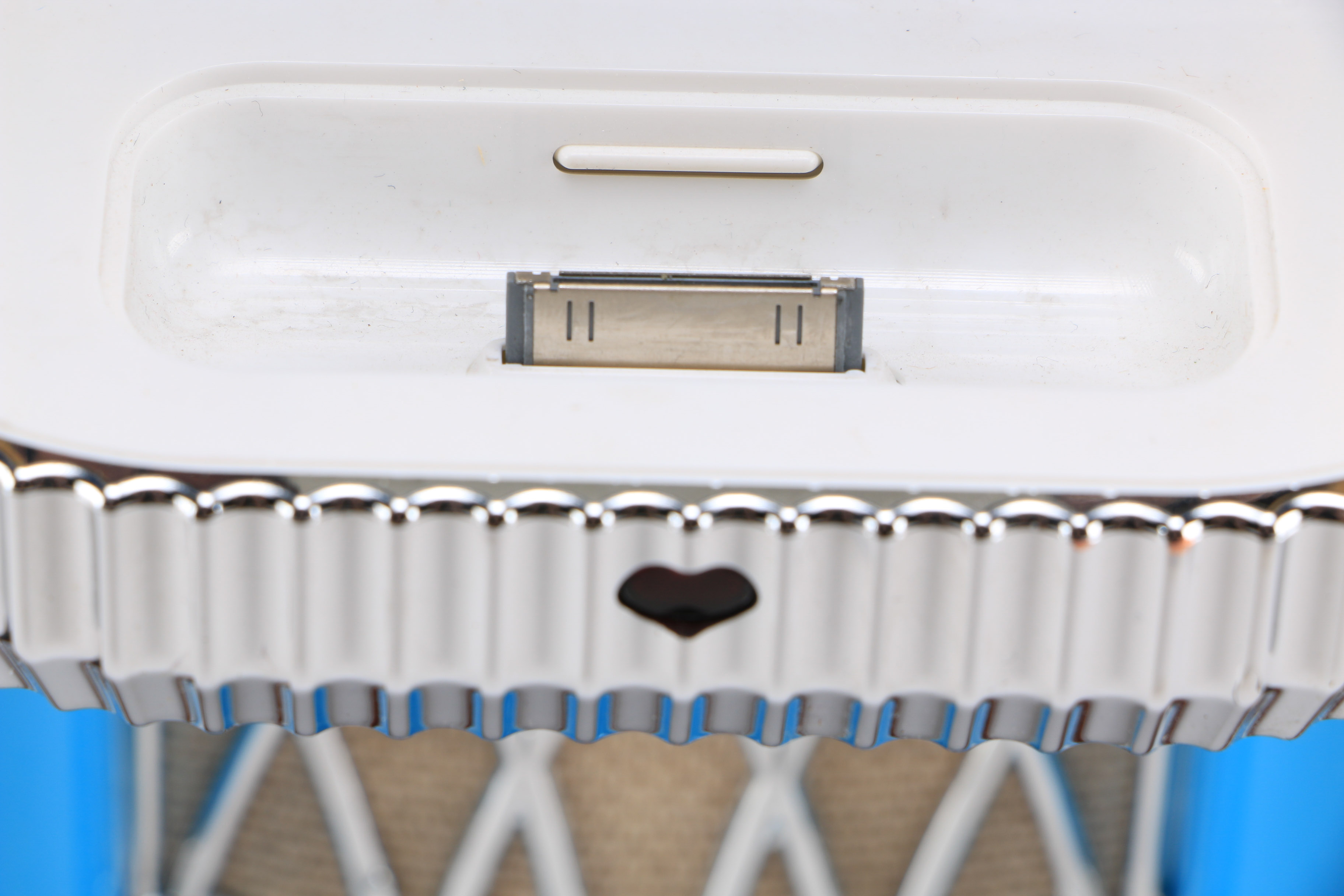 Crosley CR17 iJuke Mini Jukebox