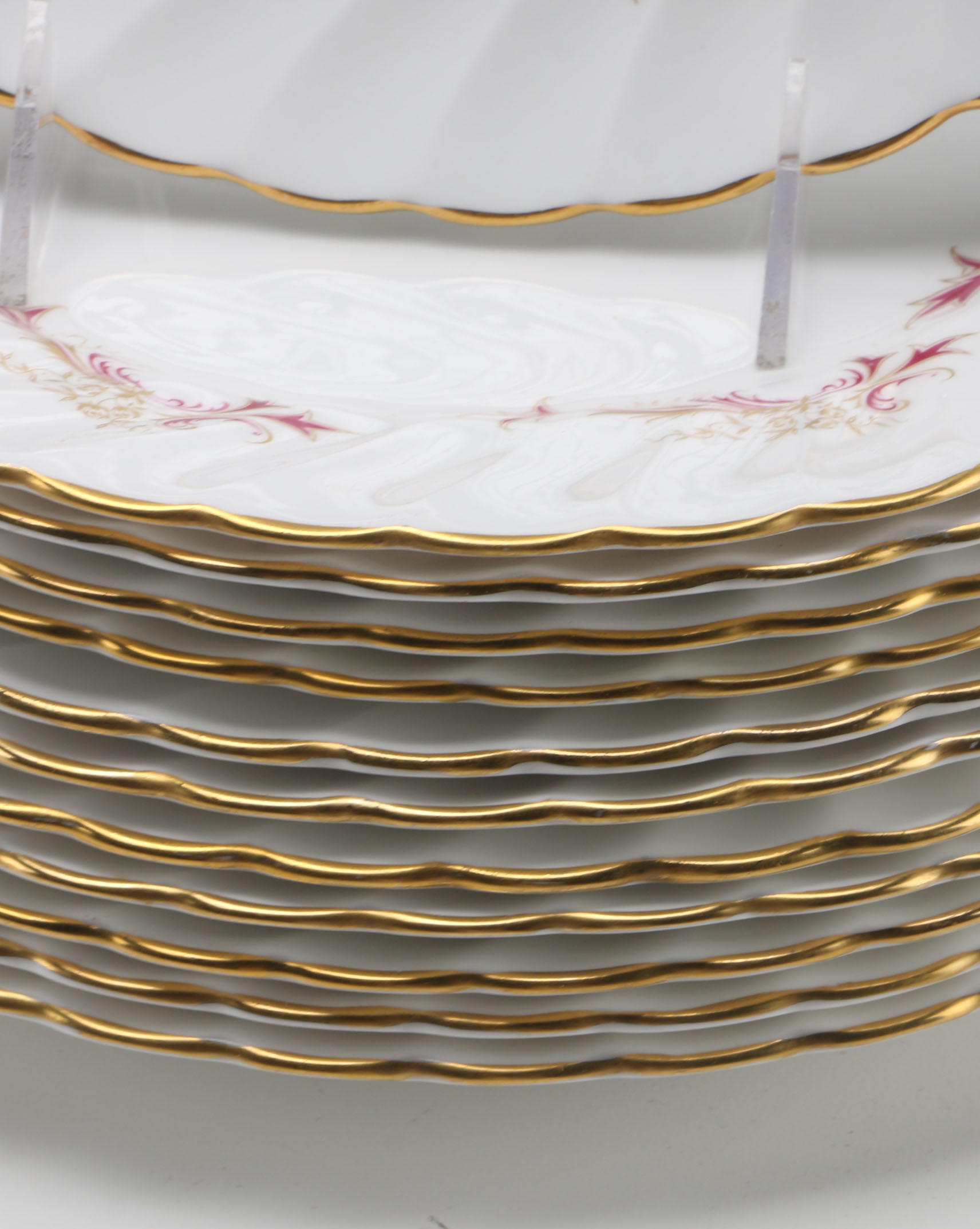 Tuscan Fine Bone China "Sandringham" China Set