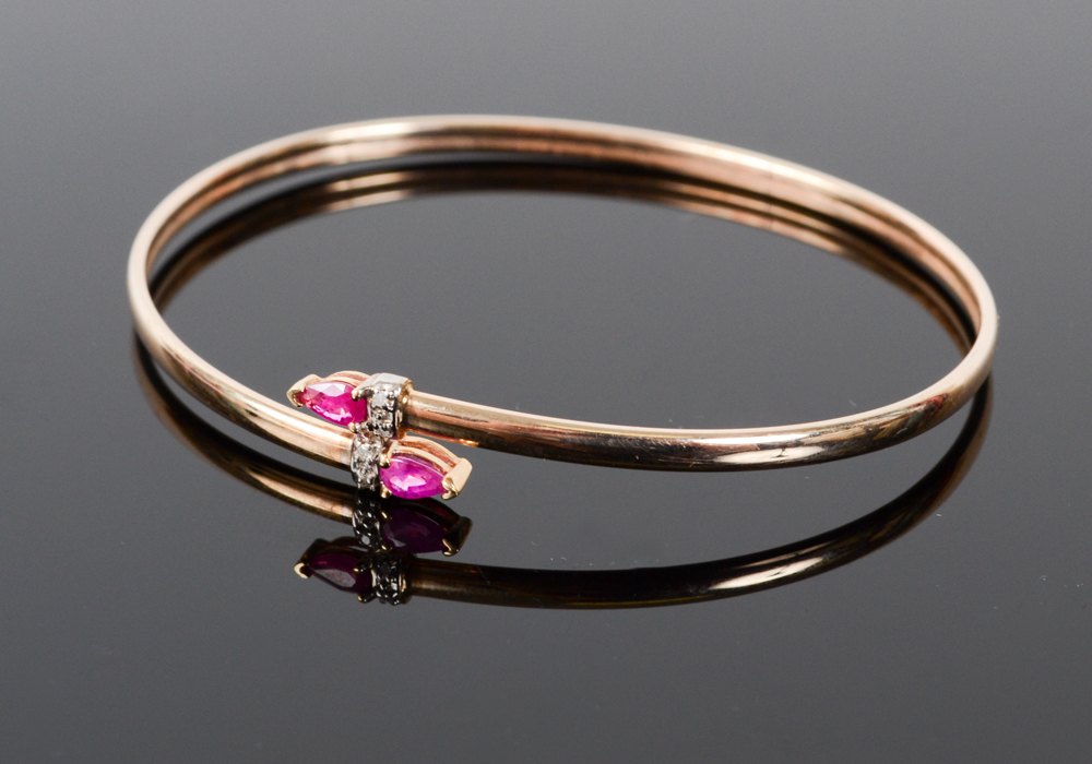 Pair of 10 Karat Gold Bracelets