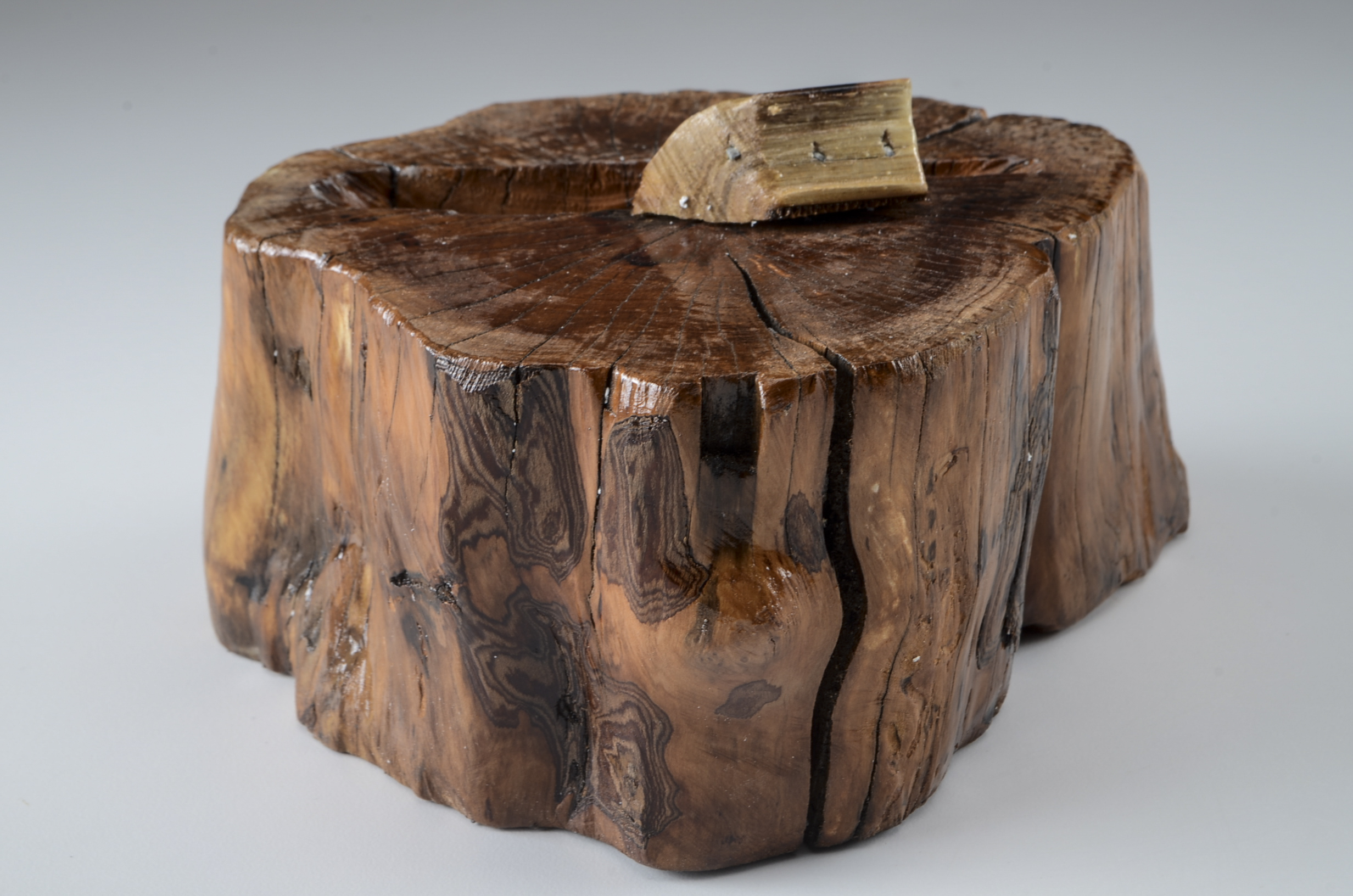 Chinese Carved Green Serpentine Frog Sculpture on Base