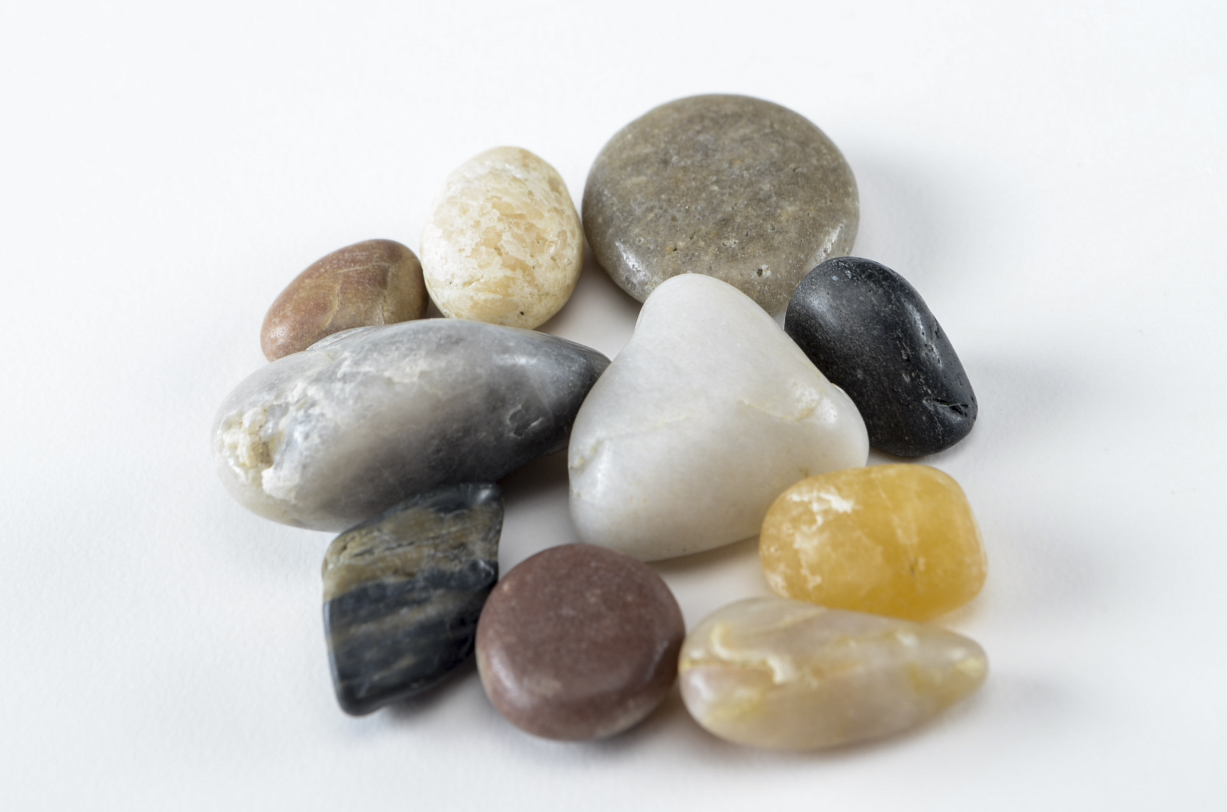 Chinese Carved Green Serpentine Frog Sculpture on Base