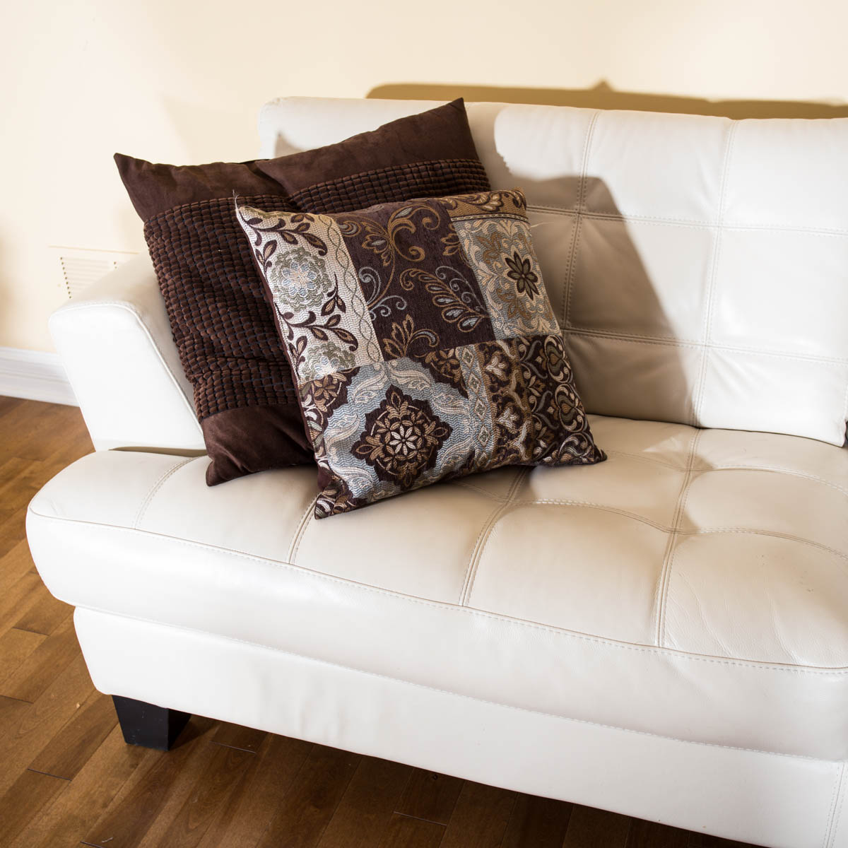 Cindy Crawford Home Leather Sofa