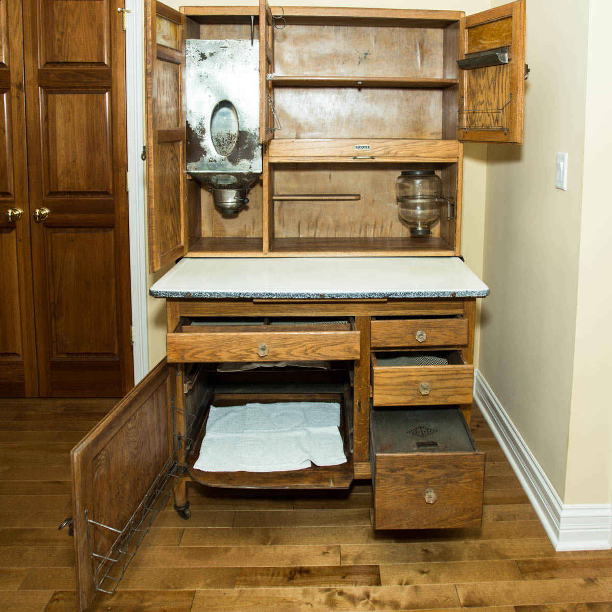1920's Hoosier Style Seller's Kitchen Cabinet