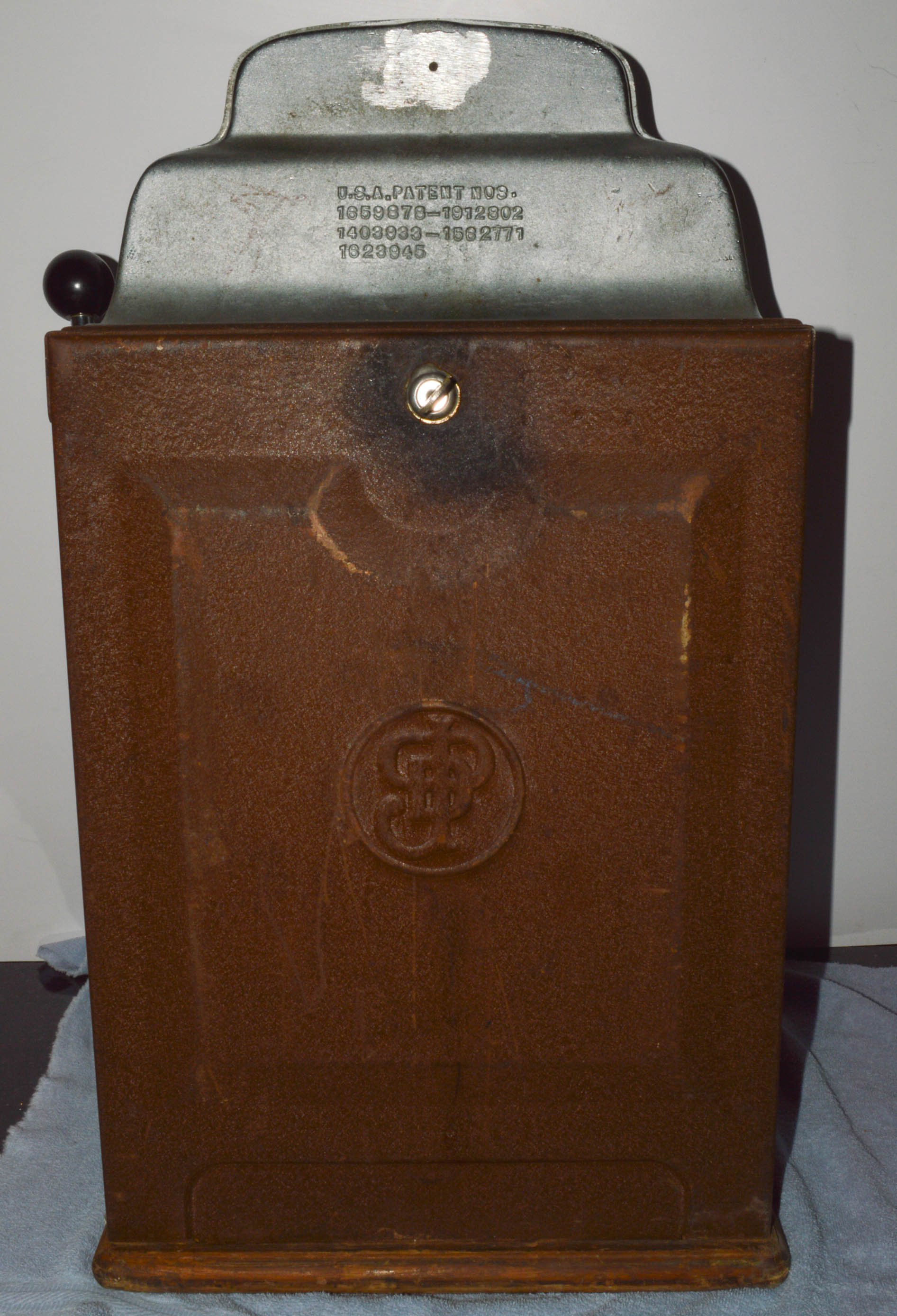 Vintage Jennings "Chief Tic Tac Toe" 25 cent Slot Machine