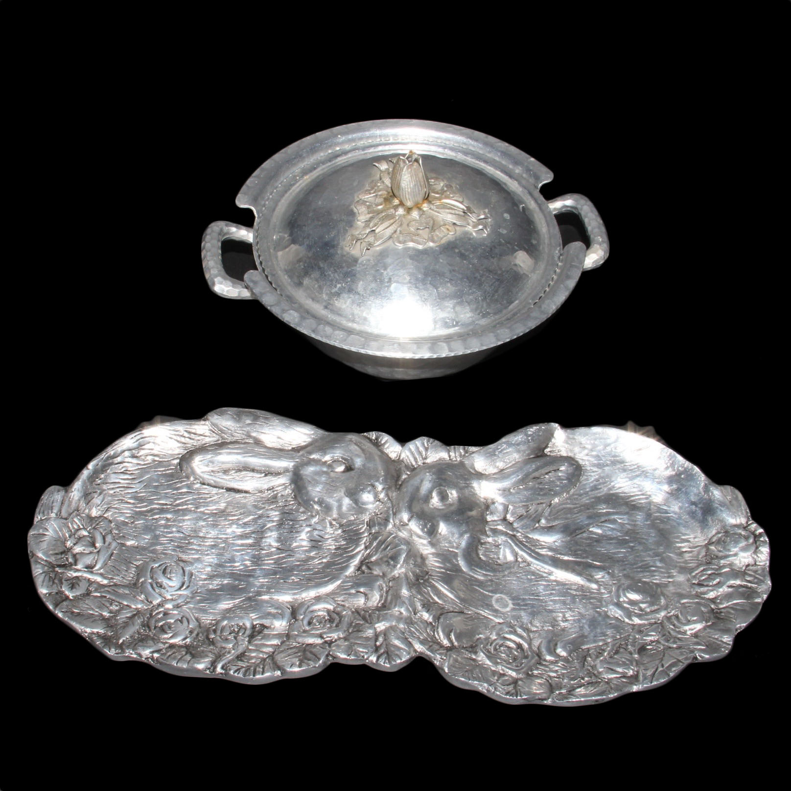 Vintage Everlast Hammered Aluminum Dish With Rabbit Serving Tray