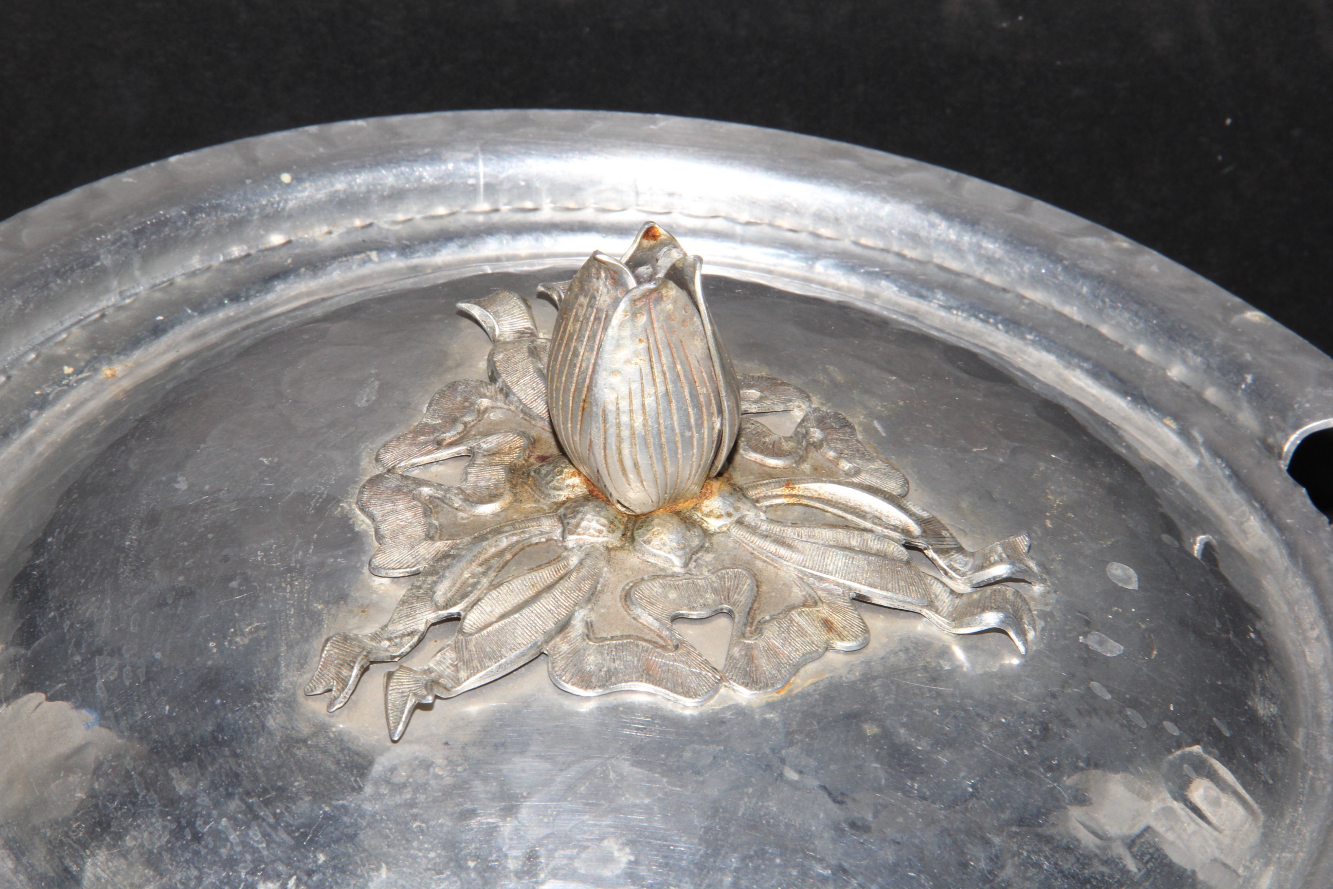 Vintage Everlast Hammered Aluminum Dish With Rabbit Serving Tray