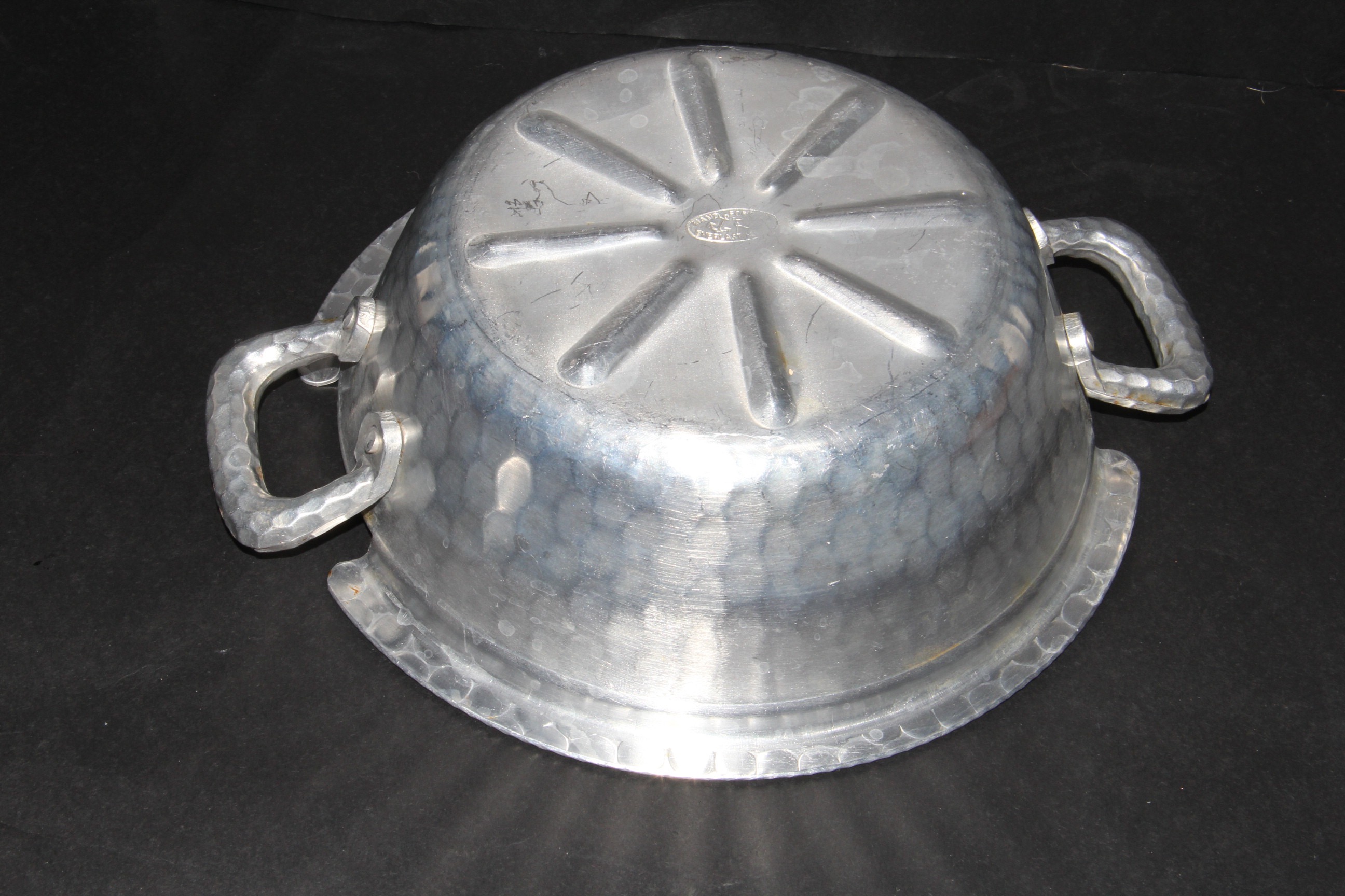 Vintage Everlast Hammered Aluminum Dish With Rabbit Serving Tray