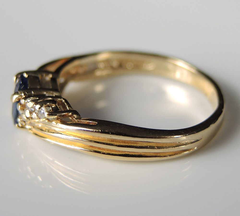 14K Yellow Gold Diamond Blue Sapphire Ring