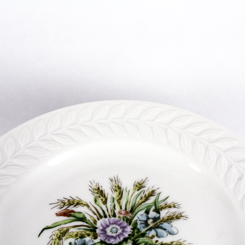 Theodore Haviland China Set in "Mount Vernon" Pattern