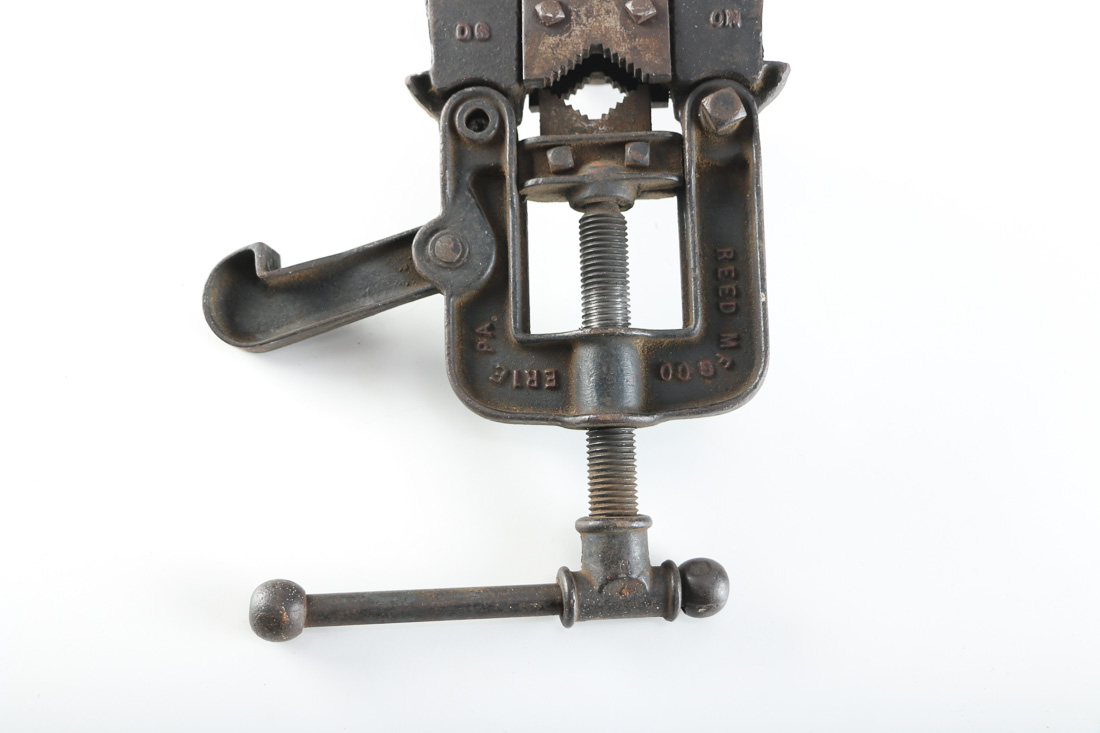 1914 Antique Reed Iron Vice