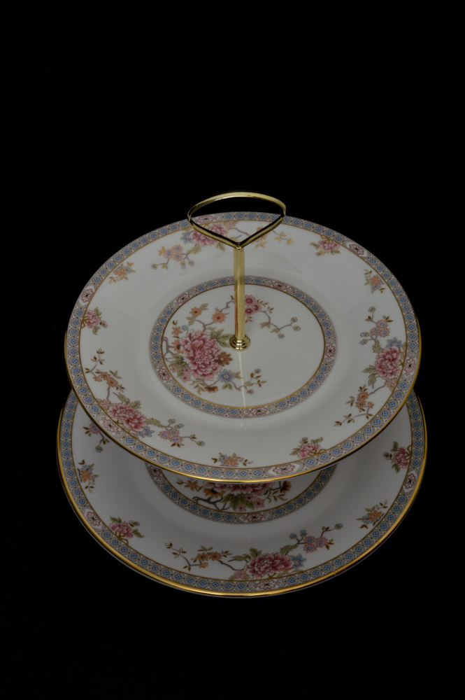 Vintage Royal Doulton Canton Two-Tier Sandwich Tray