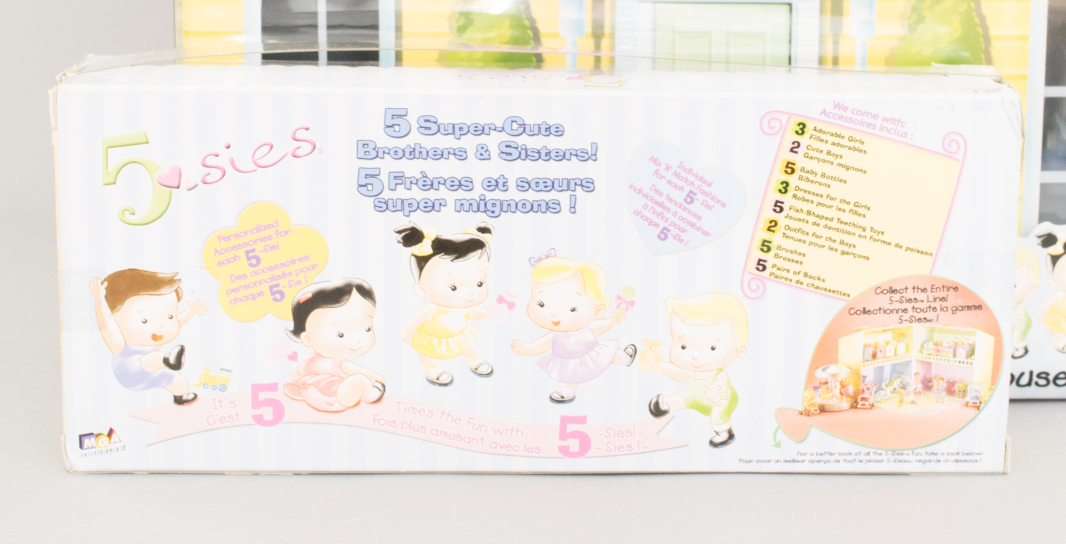 5-Sies Playhouse, Carousel and Dolls