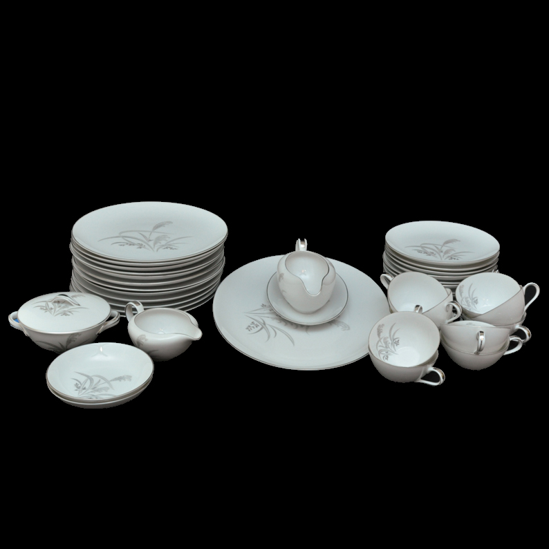 Wentworth China Eterna Shape Silver Wheat Dinnerware