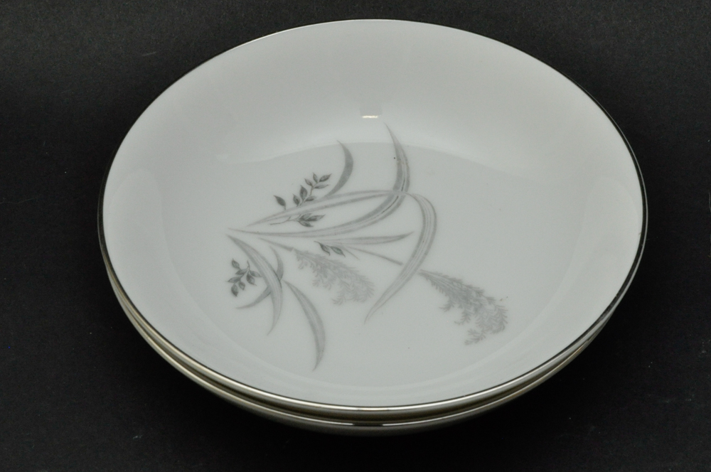Wentworth China Eterna Shape Silver Wheat Dinnerware