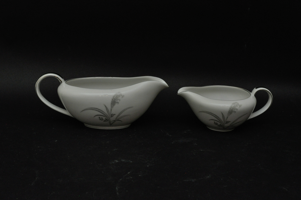 Wentworth China Eterna Shape Silver Wheat Dinnerware