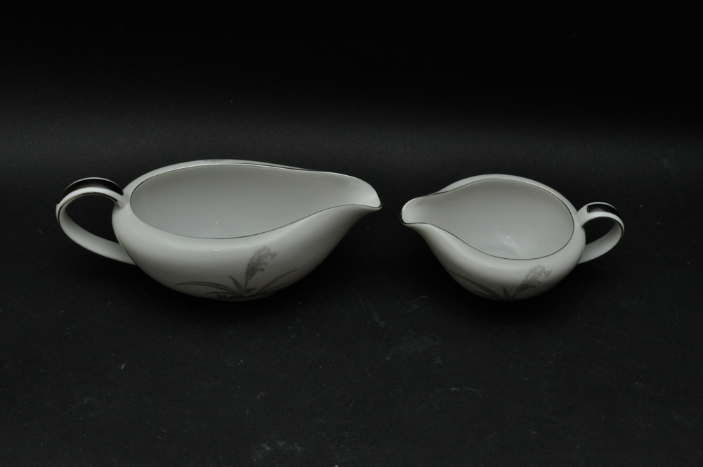 Wentworth China Eterna Shape Silver Wheat Dinnerware