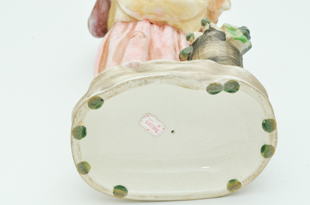 Pair of Norleans Figurines